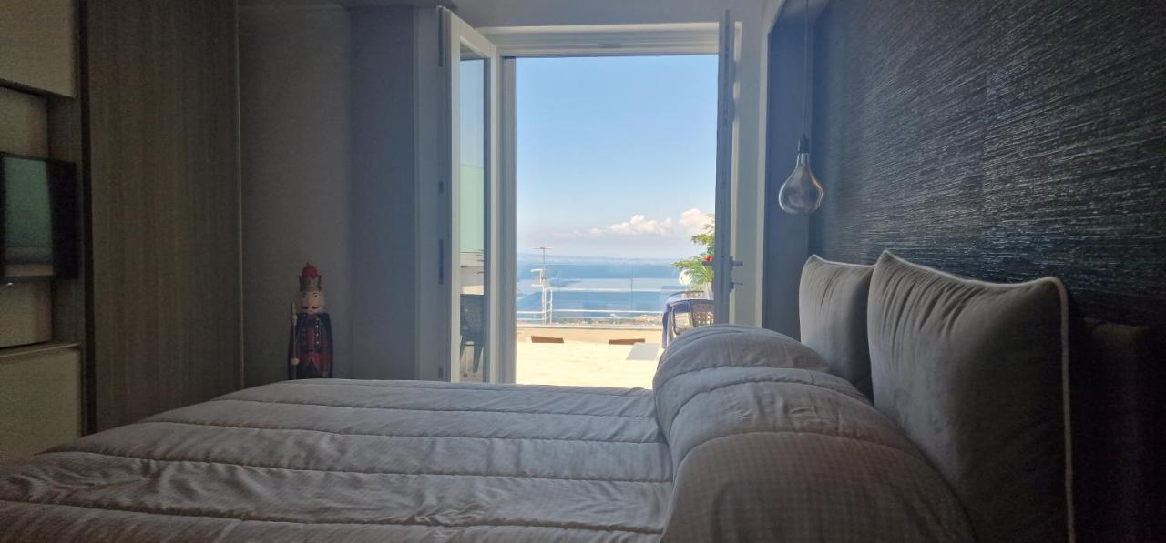 En Suite Bedroom Blue Moon Piano di Sorrento Buitenkant foto