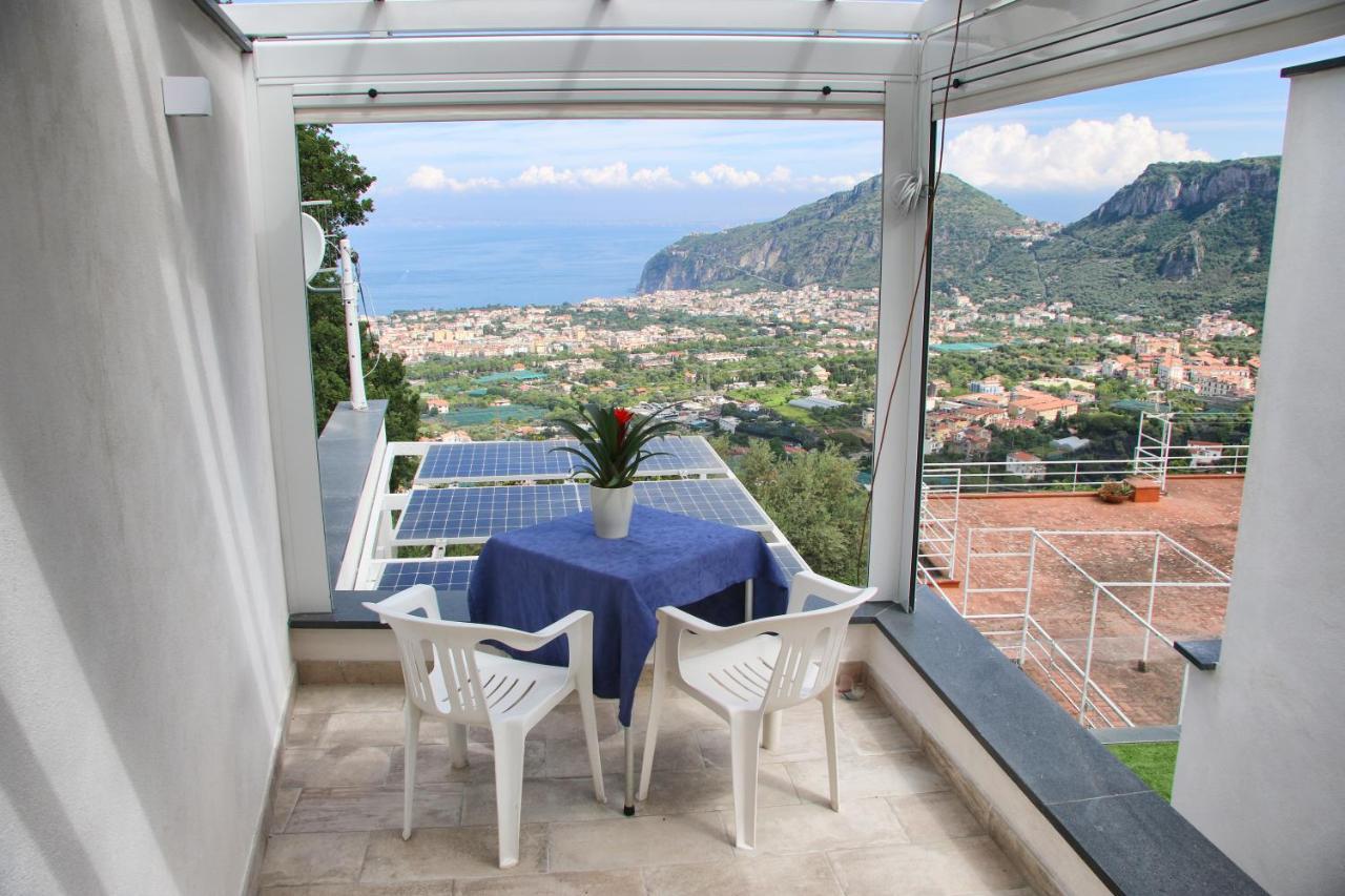 En Suite Bedroom Blue Moon Piano di Sorrento Buitenkant foto