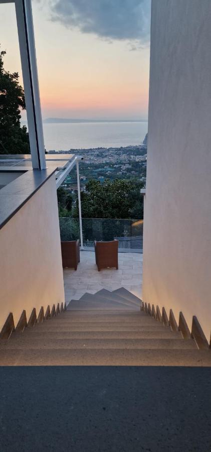 En Suite Bedroom Blue Moon Piano di Sorrento Buitenkant foto