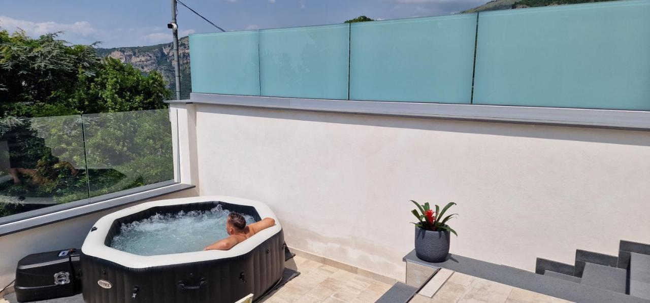En Suite Bedroom Blue Moon Piano di Sorrento Buitenkant foto