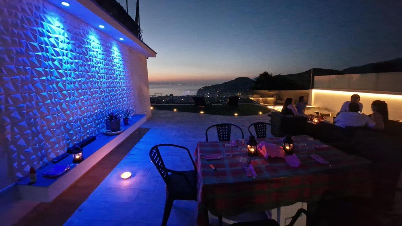 En Suite Bedroom Blue Moon Piano di Sorrento Buitenkant foto