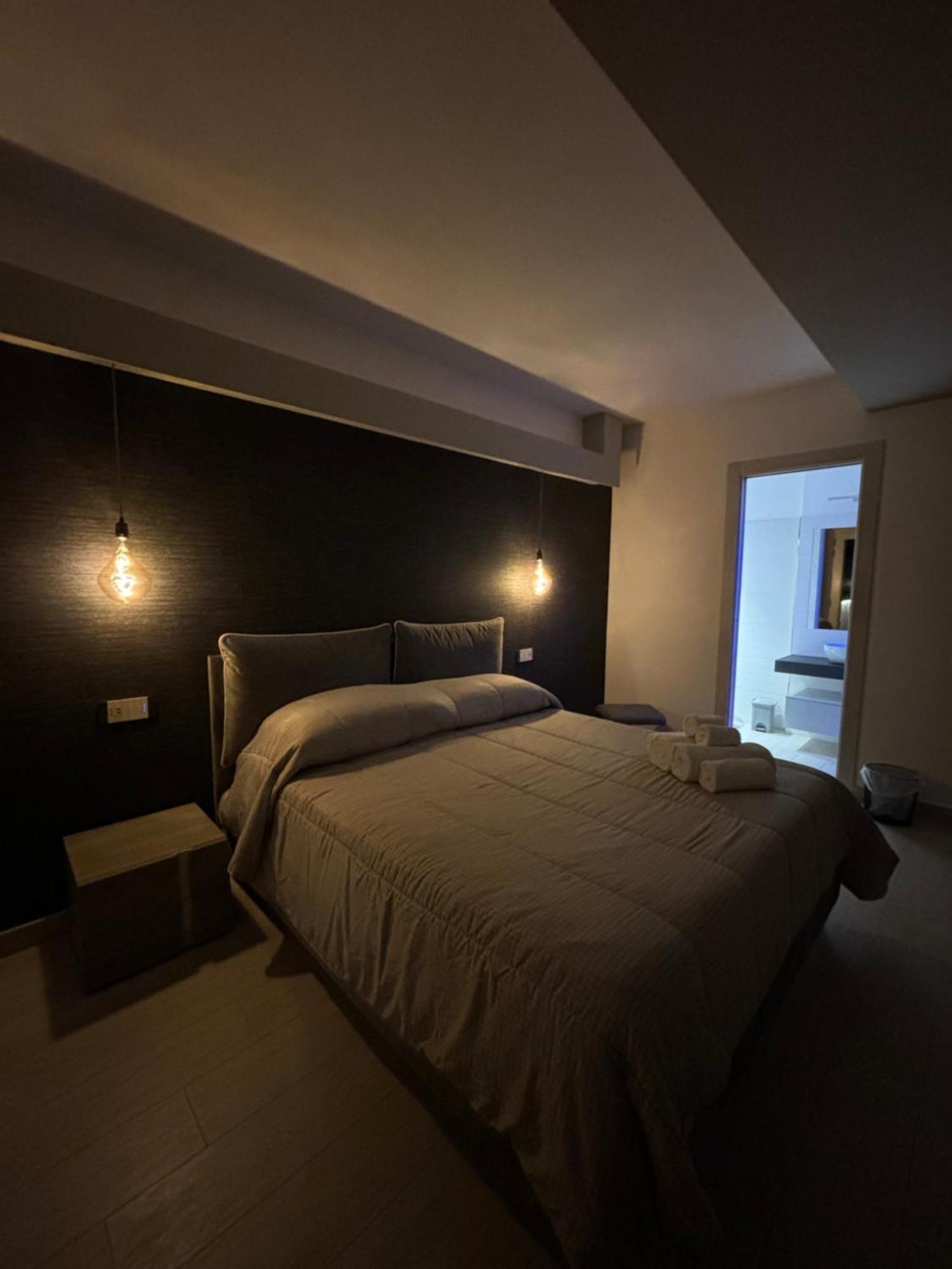 En Suite Bedroom Blue Moon Piano di Sorrento Buitenkant foto