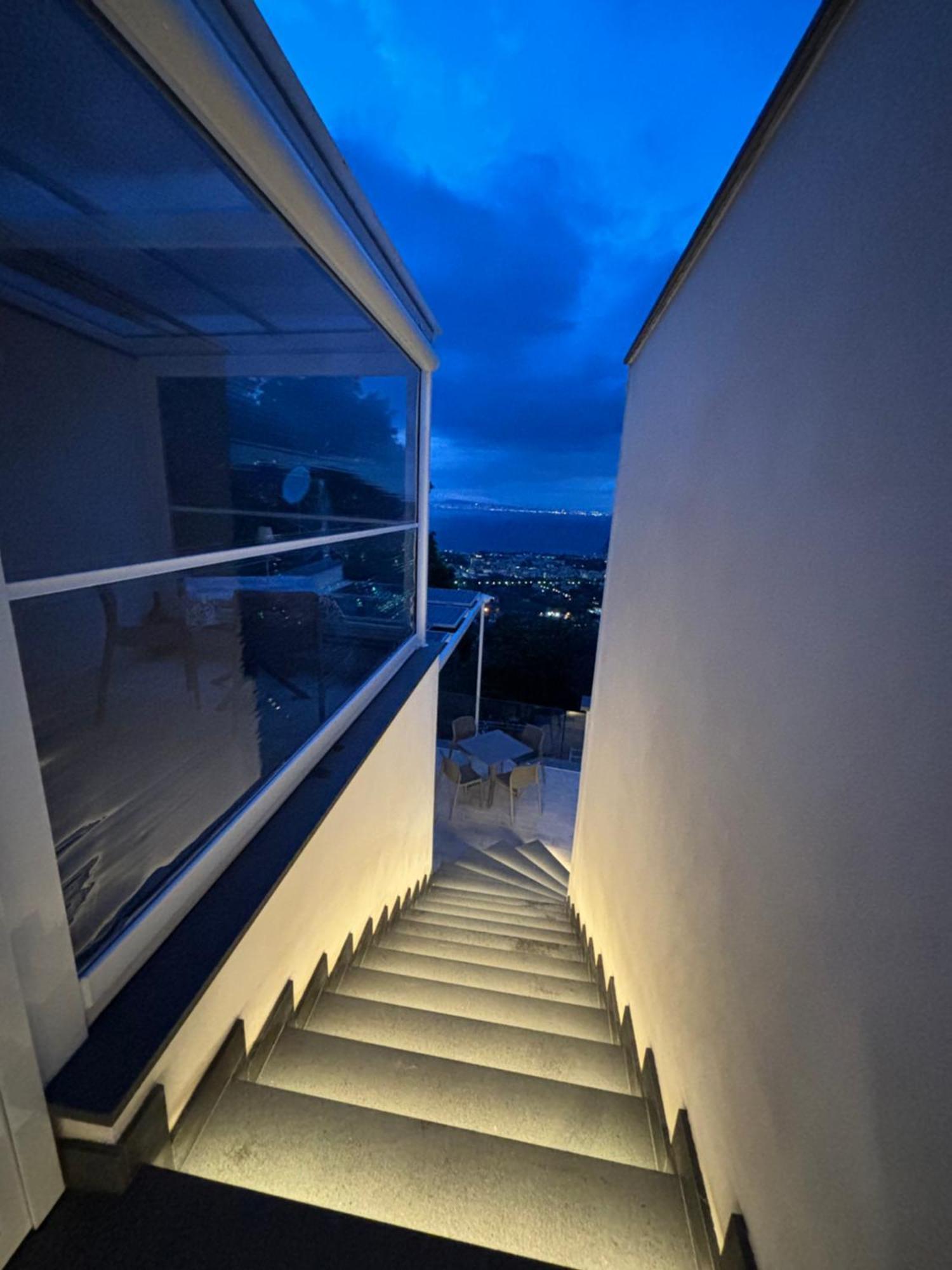 En Suite Bedroom Blue Moon Piano di Sorrento Buitenkant foto